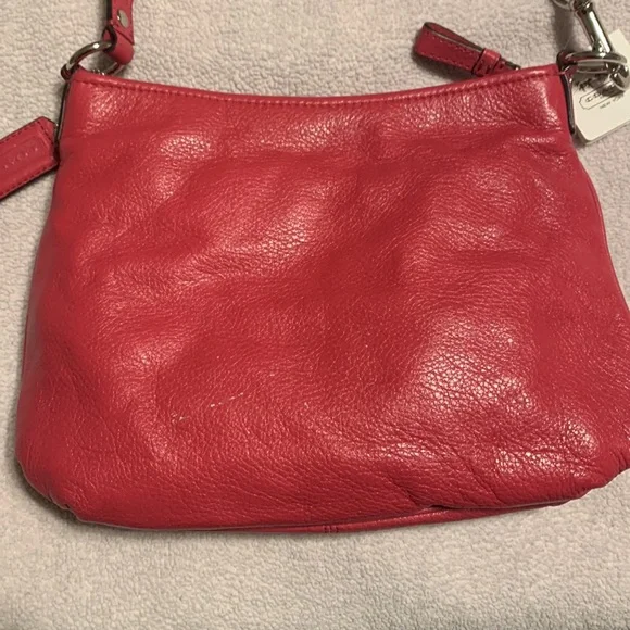 💕 👜 Pink Coach crossbody bag 👜💕 - Picture 3 of 8